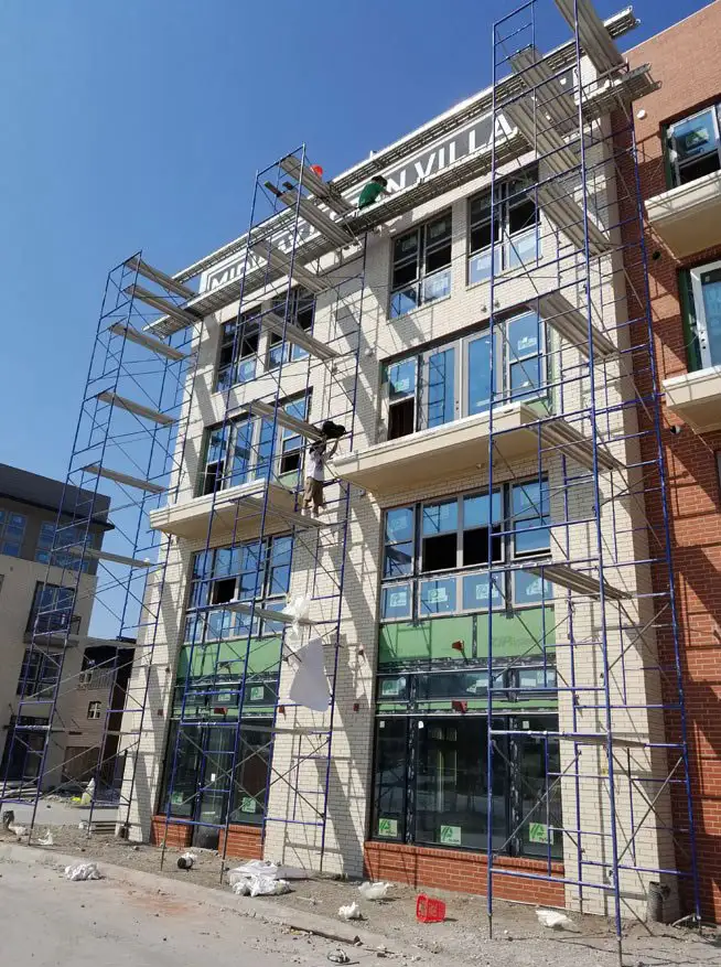 Huntington Beach Scaffolding tall facade scaffold towers for window work